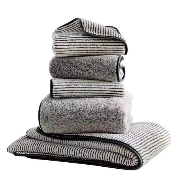 CERTO BAMBOO CHARCOAL FIBER TOWEL<br><br>